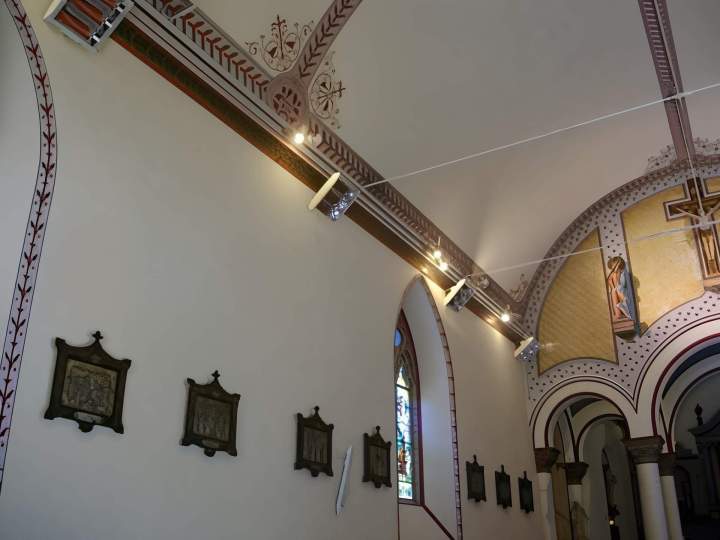 Installation équipements électriques église La Ferté Macé