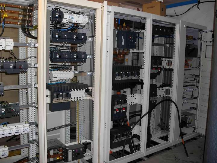 Installation systèmes électriques La Ferté Macé