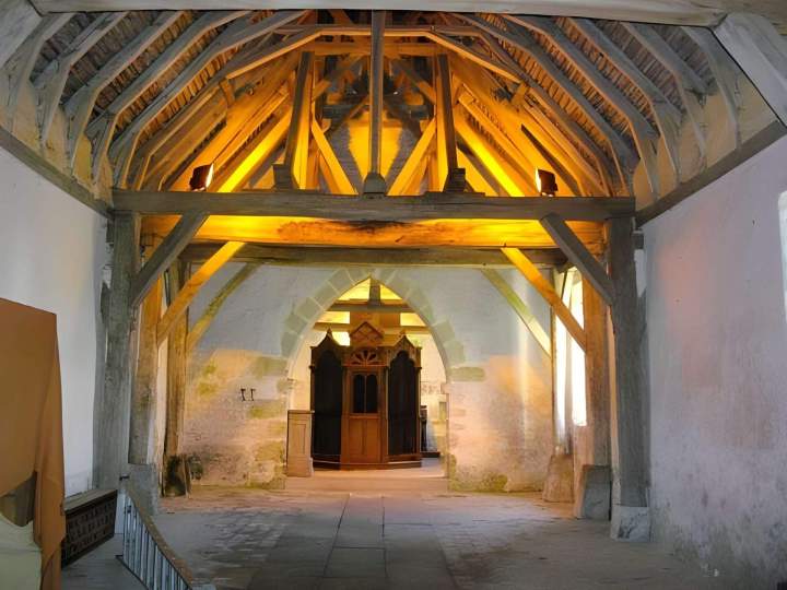 Installation système éclairage église La Ferté Macé